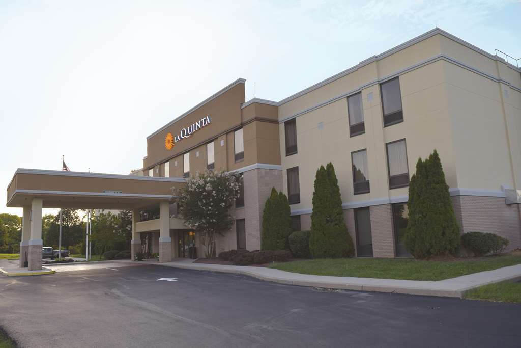 La Quinta By Wyndham Mechanicsburg - Harrisburg Hotel Exterior photo